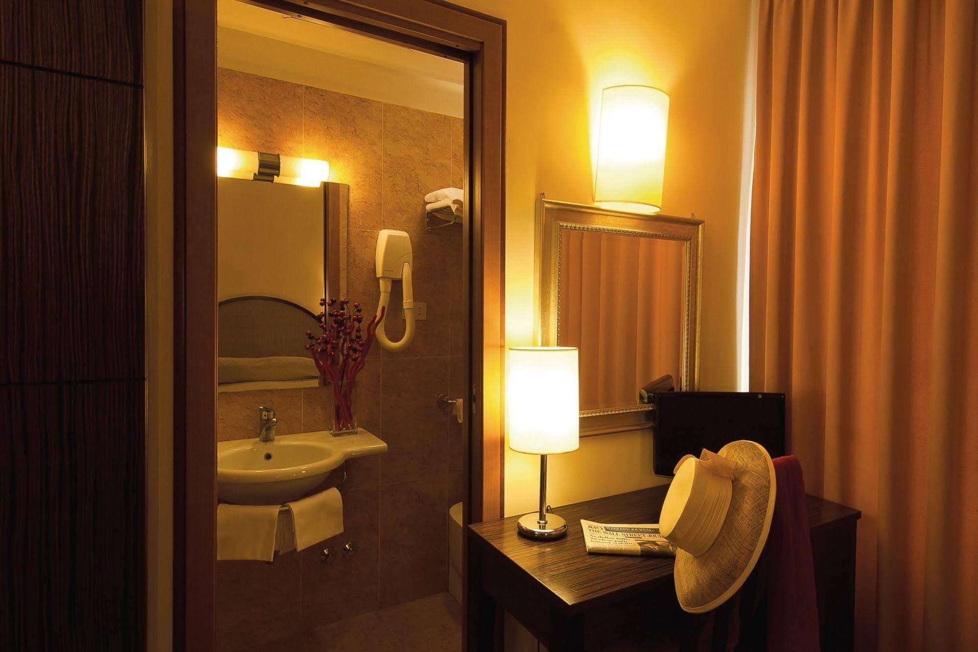 Hotel Novecento Рим Стая снимка